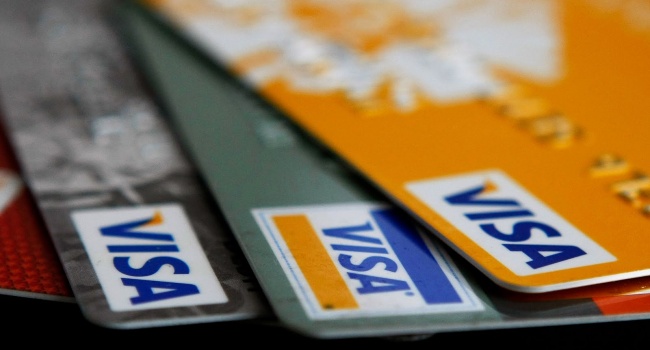 Українці стали більше користуватись платіжними картками
