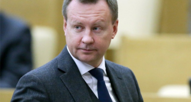 Известный блогер высмеял гражданство Вороненкова