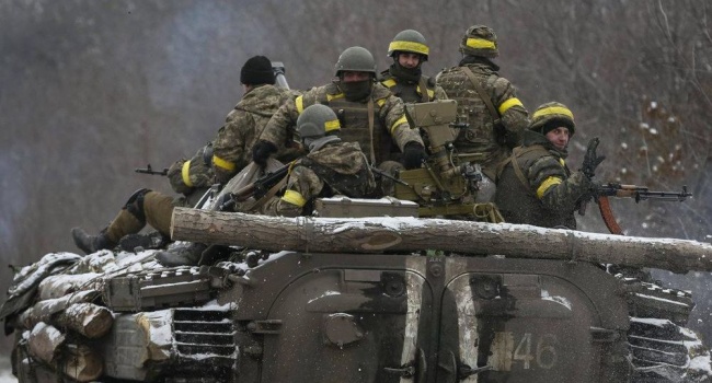 Муженко озвучил точное число погибших на востоке Украины за три года войны