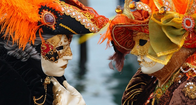 В Венеции стартовал самый красочный карнавал