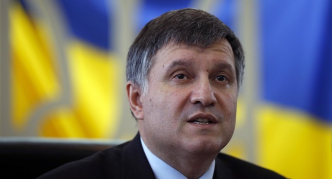 Аваков прокоментував перевезення товарів з окупованих територій