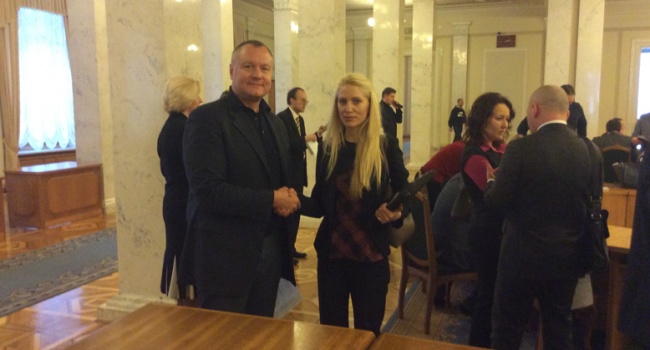 Журналіст: не протягнули «мирний план» через Савченко, пробують через двохметрового нардепа з сумнівною біографією