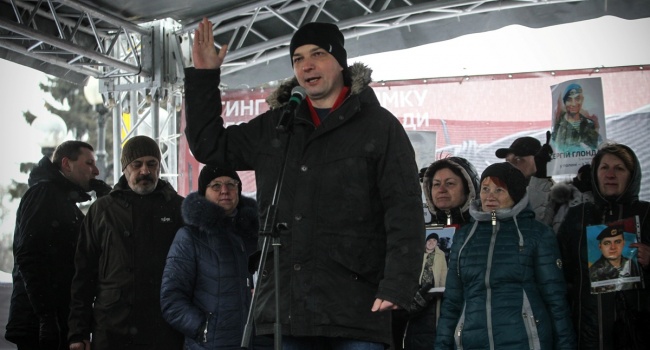 Журналист: нынешние лидеры оппозиции украинцам не интересны