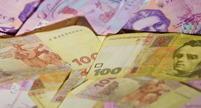 Правительство хочет повысить выплату по рождению ребенка до 130 тысяч гривен