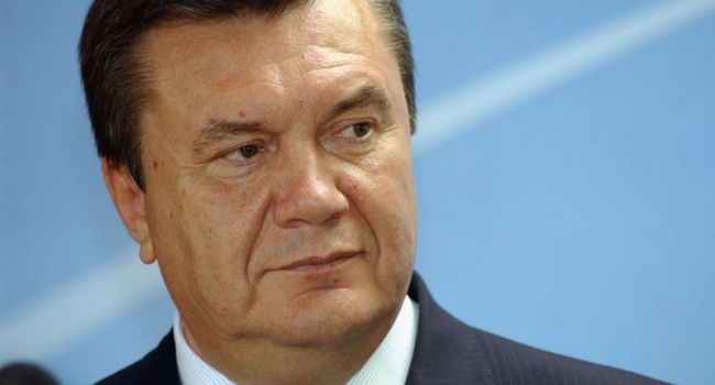 "Баба з острова Пасхи": Януковичу зайшли "нову пару"