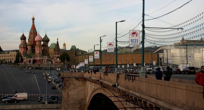 У Росії неочікувано збираються реконструювати міст, на якому вбили Нємцова 