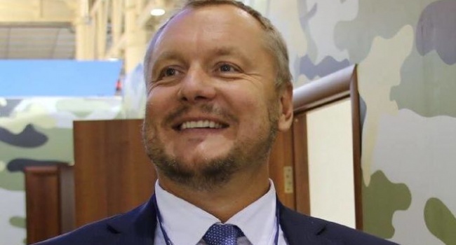 Журналист: Наливайченко, Кличко, Тимошенко и даже Мелания Трамп – не чужие люди Артеменко