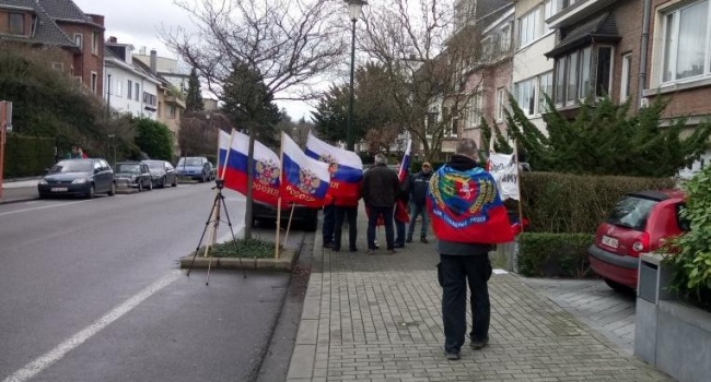 «Толпа» из 8 человек на митинге за «Л/ДНР» рассмешила соцсети