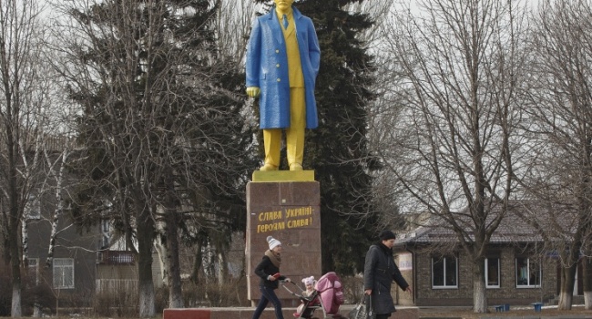 В Луганській області Леніна «декомунізували» у Шевченка