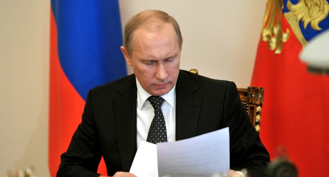 Казанский: закон о признании паспортов «ЛДНР» лежал на столе у Путина еще в начале января