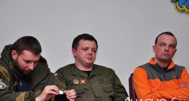 Блогер: блокадники блокировали, блокировали да выблокировали – отказ МВФ это только цветочки Блогер: блокадники блокировали, блокировали да выблокировали – отказ МВФ это только цветочки