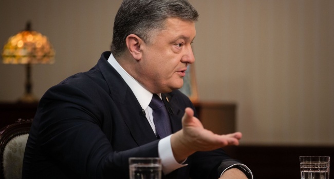 Порошенко зібрав у себе керівників політсил, щоб обговорити ситуацію довкола МВФ Порошенко зібрав у себе керівників політсил, щоб обговорити ситуацію довкола МВФ