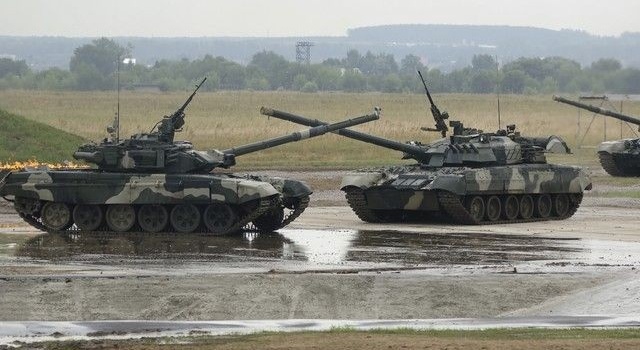 Окупанти на Донбасі б'ють із танків 