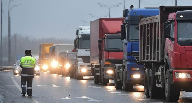 Пионтковский: скоро начнется опасная для властей России забастовка дальнобойщиков