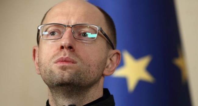 Російський суд арештував Яценюка