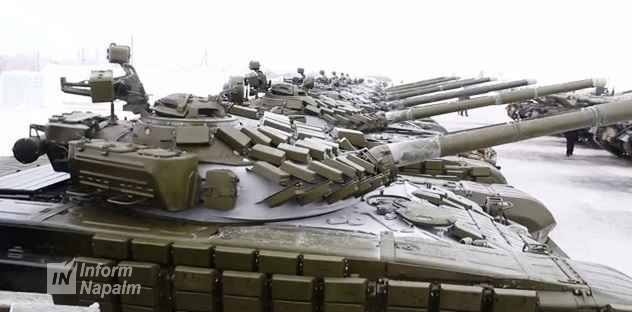 Волонтери заявили про перекидання танків Путіна на кордон з Україною (фото)