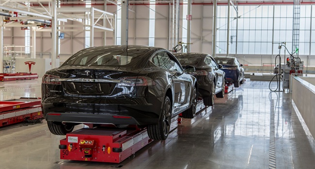Электромобили Tesla Motors потеснили автомобильный гигант «Ford»