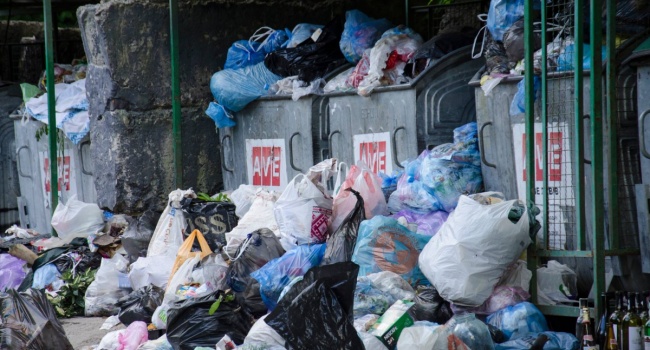 Львівська влада створила спеціальний департамент для боротьби зі сміттям