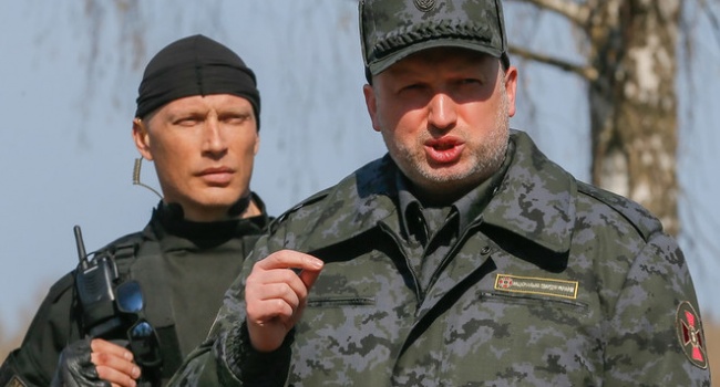 "Відмовилися стріляти": Турчинов розповів про початок війни на Донбасі 