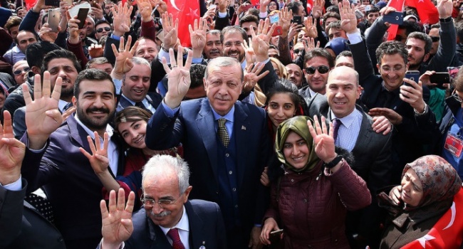 Олег Пономарь о референдуме в Турции: это демократия и меньшинство должно принять решение большинства