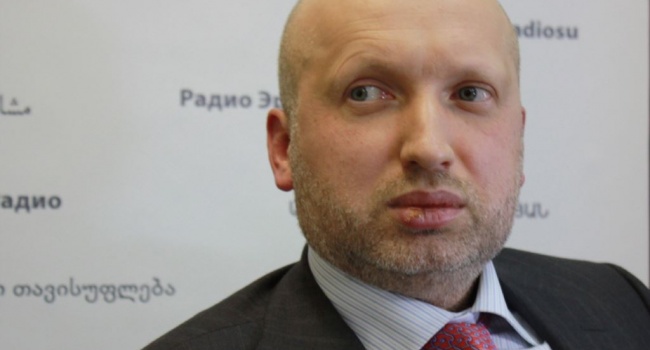 Турчинов: Россия готовится к полномасштабной войне