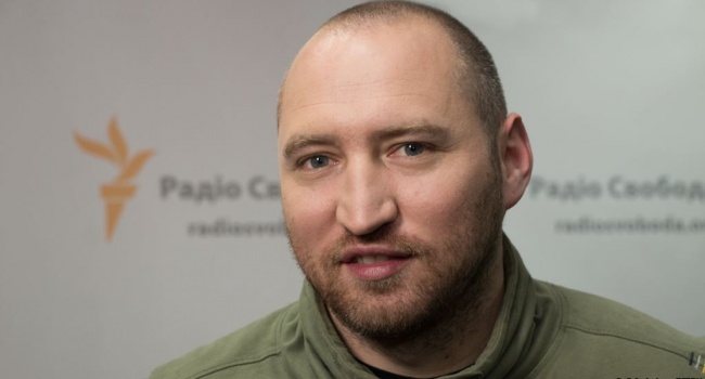 РФ готується до інтенсивного наступу на Донбасі, наші недарма відмикають електрику – блогер 