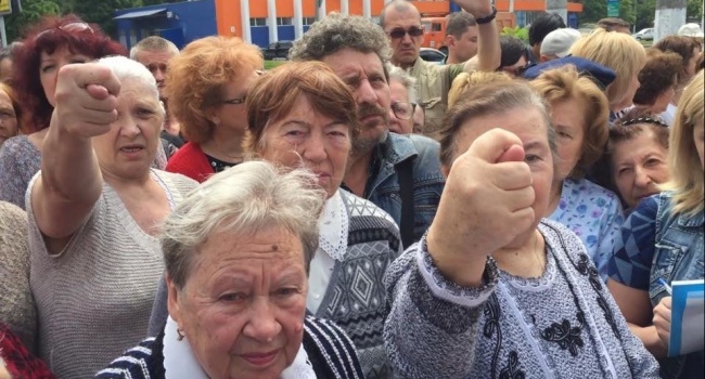 Бойкот декоммунизации в Одессе – это попытка расшатать ситуацию накануне годовщины событий 2 мая, – эксперт