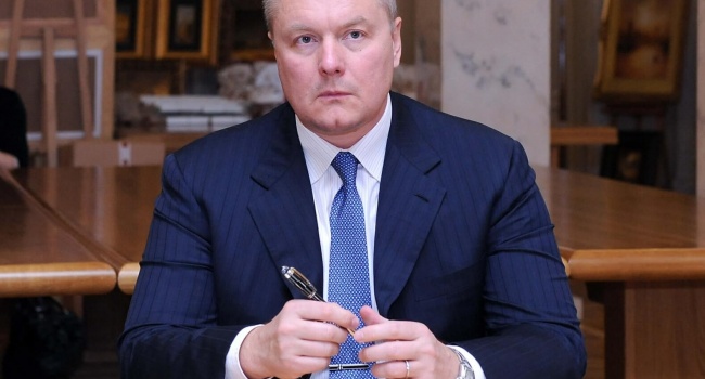 Порошенко лишил гражданства Артеменко