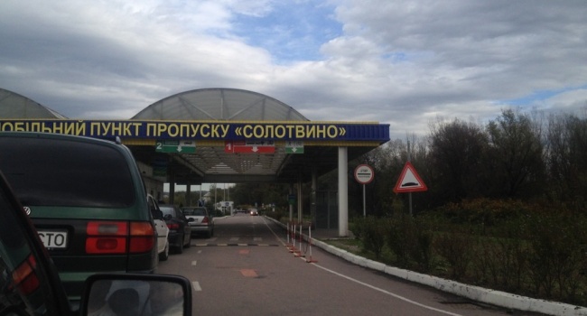 На Закарпатті син глави «Єдиного центру» вивіз з України 400 тисяч доларів 