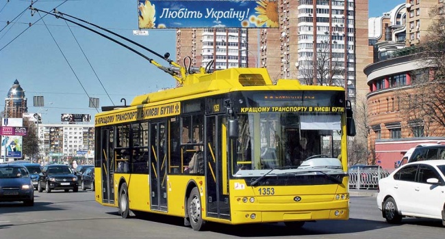 В Україні почав діяти закон про електронний квиток в громадському транспорті