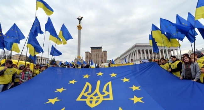 Международник: безвиз приведет к серьезным изменениям в самой Украине
