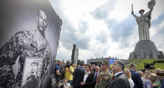 У Києві з'явиться меморіальний комплекс воїнам АТО «Агресія Росії» У Києві з'явиться меморіальний комплекс воїнам АТО «Агресія Росії»
