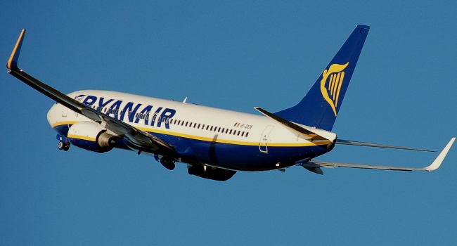 Ryanair почне польоти з України в Європу на два місяці раніше