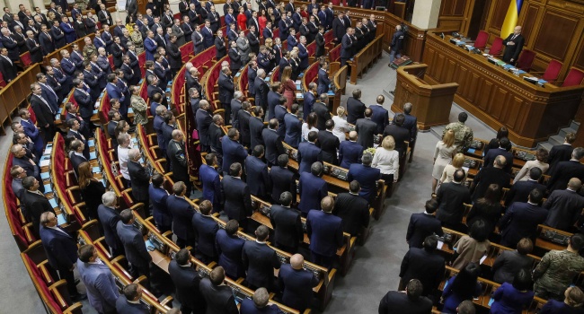 Названі імена депутатів, які не підтримали заборону георгіївської стрічки
