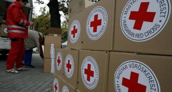 Представників Червоного Хреста обстріляли на Донбасі