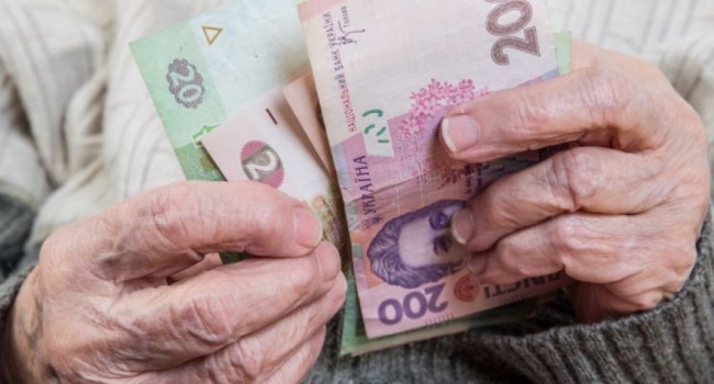 Українці зможуть отримувати пенсії за фактичним місцем проживанням