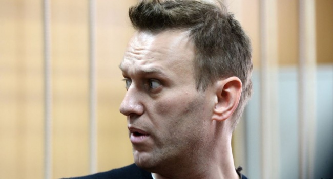 Политолог: Навальный может начать кампанию против Путина