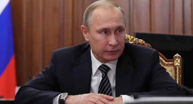 Оппозиционер объяснил, почему Путин теряет свой рейтинг
