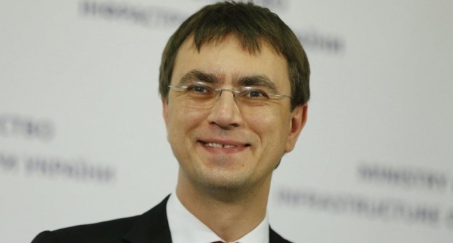 Омелян: Национальный лоукостер может быть создан в 2017 г.