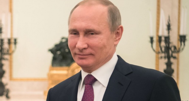 Помощник Путина: встреча с Макроном носит неофициальный характер