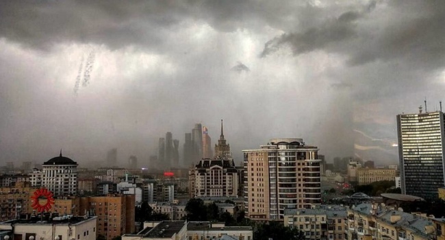 Почти апокалипсис: на Москву налетел страшный ураган, не исключаются жертвы