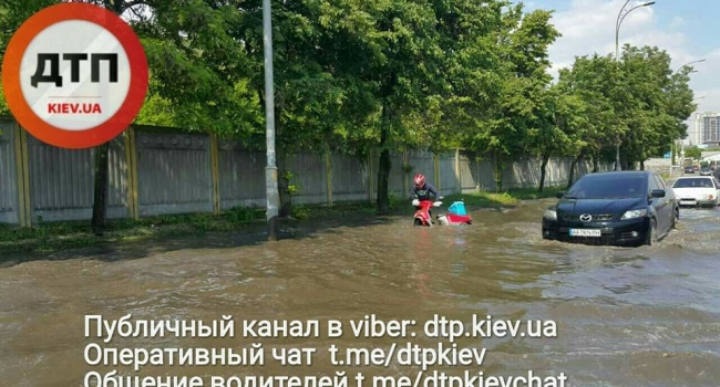 Потоп в Киеве: фоторепортаж