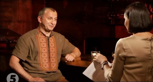 Експерт: доки опозиція розказує про те, що душать свободу слова, на 5 каналі «полощуть» президента Експерт: доки опозиція розказує про те, що душать свободу слова, на 5 каналі «полощуть» президента
