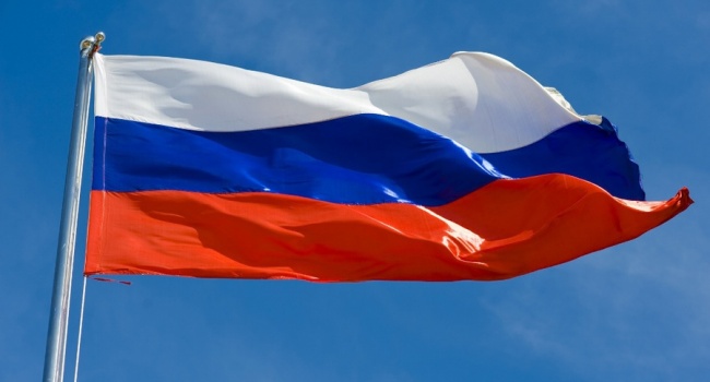 У Росії заявили, що США намагаються змінити владу в РФ через «кольорову революцію»
