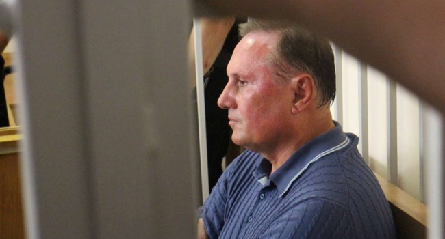 Єфремову знову продовжили арешт