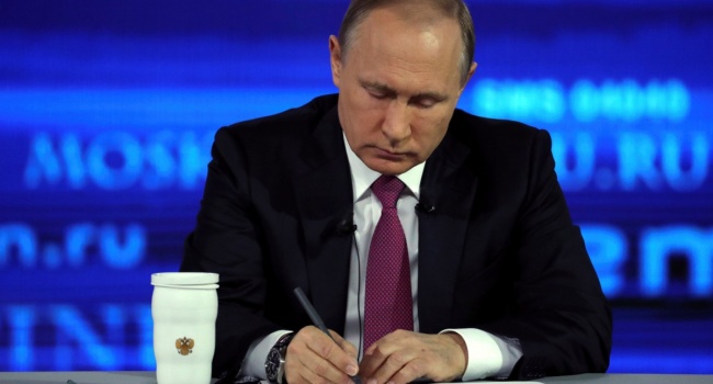 Блогер: Путін переконаний, що може городити що завгодно Блогер: Путін переконаний, що може городити що завгодно