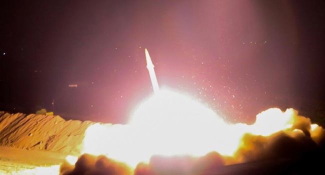 Вперше за 30 років Іран випустив ракету по території іншої країни 