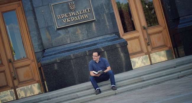 Политолог: чувствуется, что Березюк – опытный психолог, но плохой актер, который подставил Садового Политолог: чувствуется, что Березюк – опытный психолог, но плохой актер, который подставил Садового