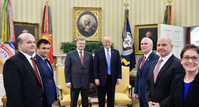 Російський історик розповів про найбільше досягнення Порошенка в США 