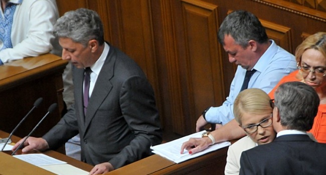 Блогер: будет не до шуток, когда Тимошенко вместе с экс-регионалами, новыми регионалами и другими ляшками выиграет выборы
